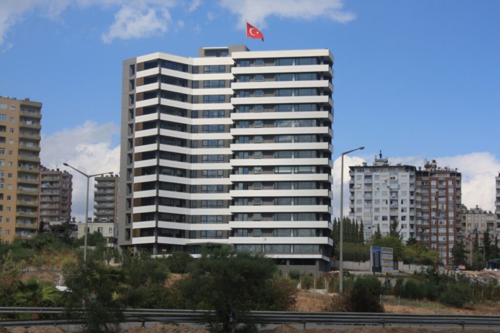 2022-03-28-161055-arikoglu-plaza-1442490905-2-foto-kaya-arikoglu